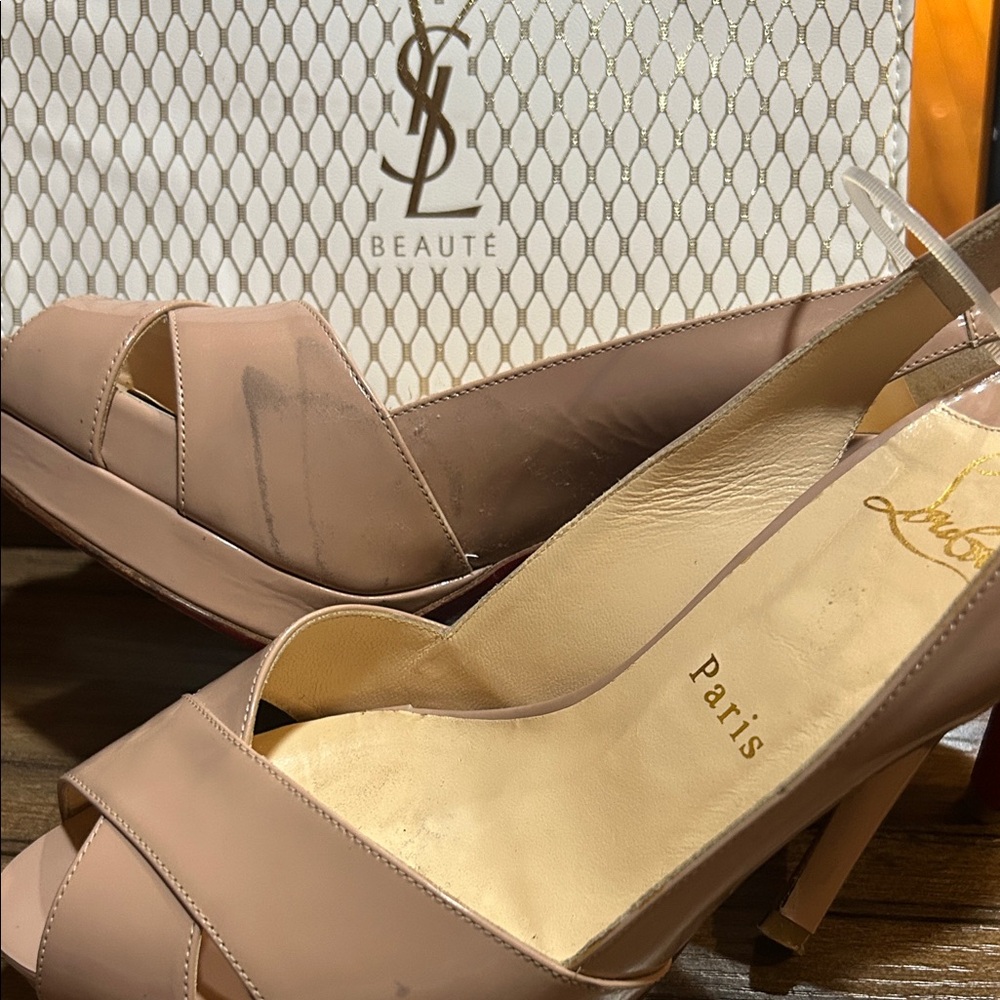 ❤️sold ❤️ Louboutin Nude patent slingback heels peep toe pumps red sole - Picture 9 of 11